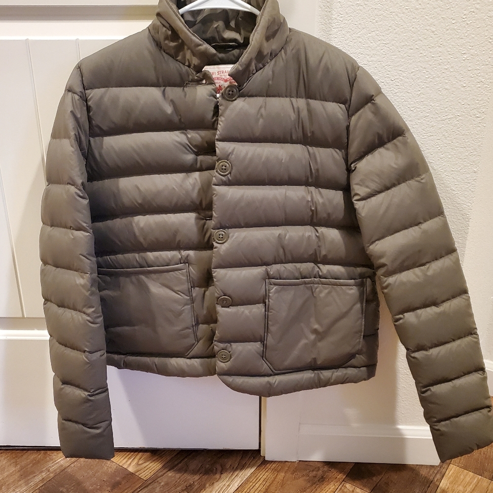 Levi's olive green puffer jacket size medium